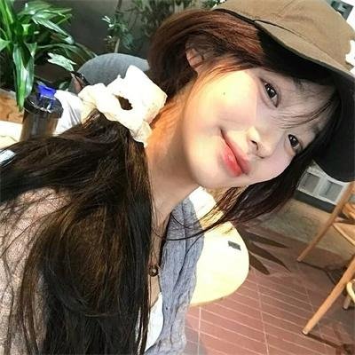 贝蒂娜 海报